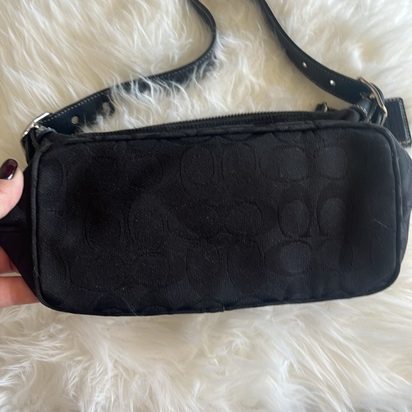 Coach small shoulder bag in black - Picture 4 of 4